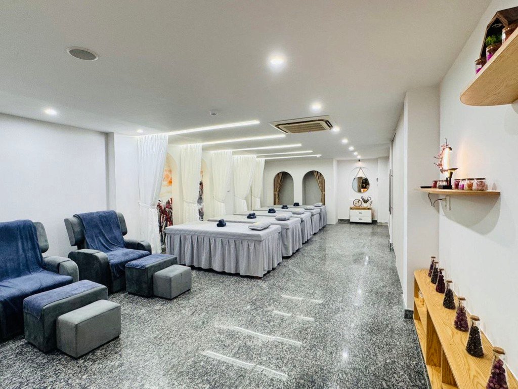 Inside SUNBABY Spa & Massage