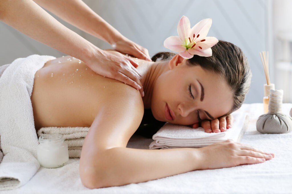 Aroma oil massage at SUNBABY Spa
